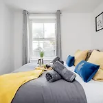 Stunning 2-Bed Apt - Free Parking - Camden - Central - Zoo - Shop - Events
